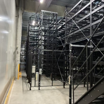 シャトルラック